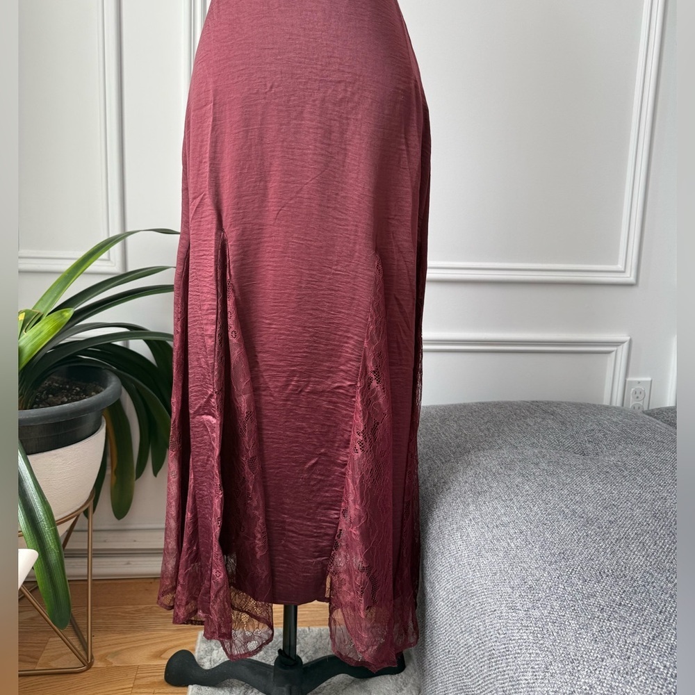Betsey Johnson Burgundy Midi Dress - Picture 4 of 9